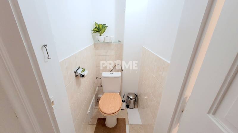 U NÁS !!! STAROMESTKÝ 2i byt ( 62 m2 ), REKONŠTRUKCIA, PALISÁDY