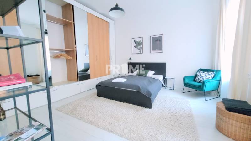 U NÁS !!! STAROMESTKÝ 2i byt ( 62 m2 ), REKONŠTRUKCIA, PALISÁDY